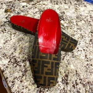 Zucca FF slides size 9